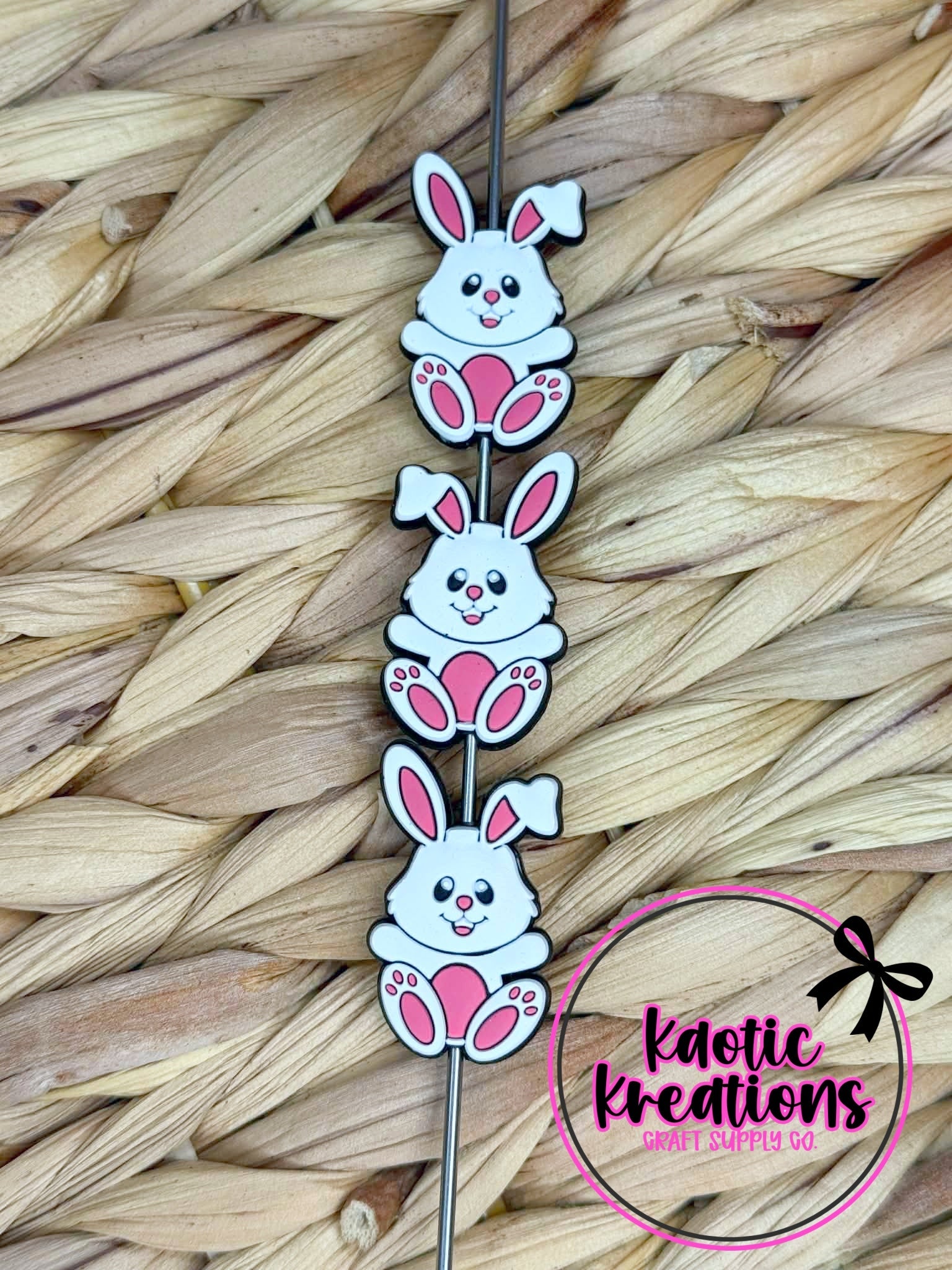 (DISCONTINUED) CUTE BUNNY SILICONE FOCAL (1ct)