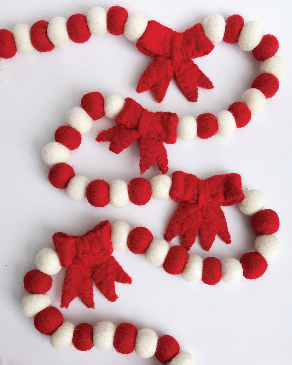 Red Bow Felt Garland