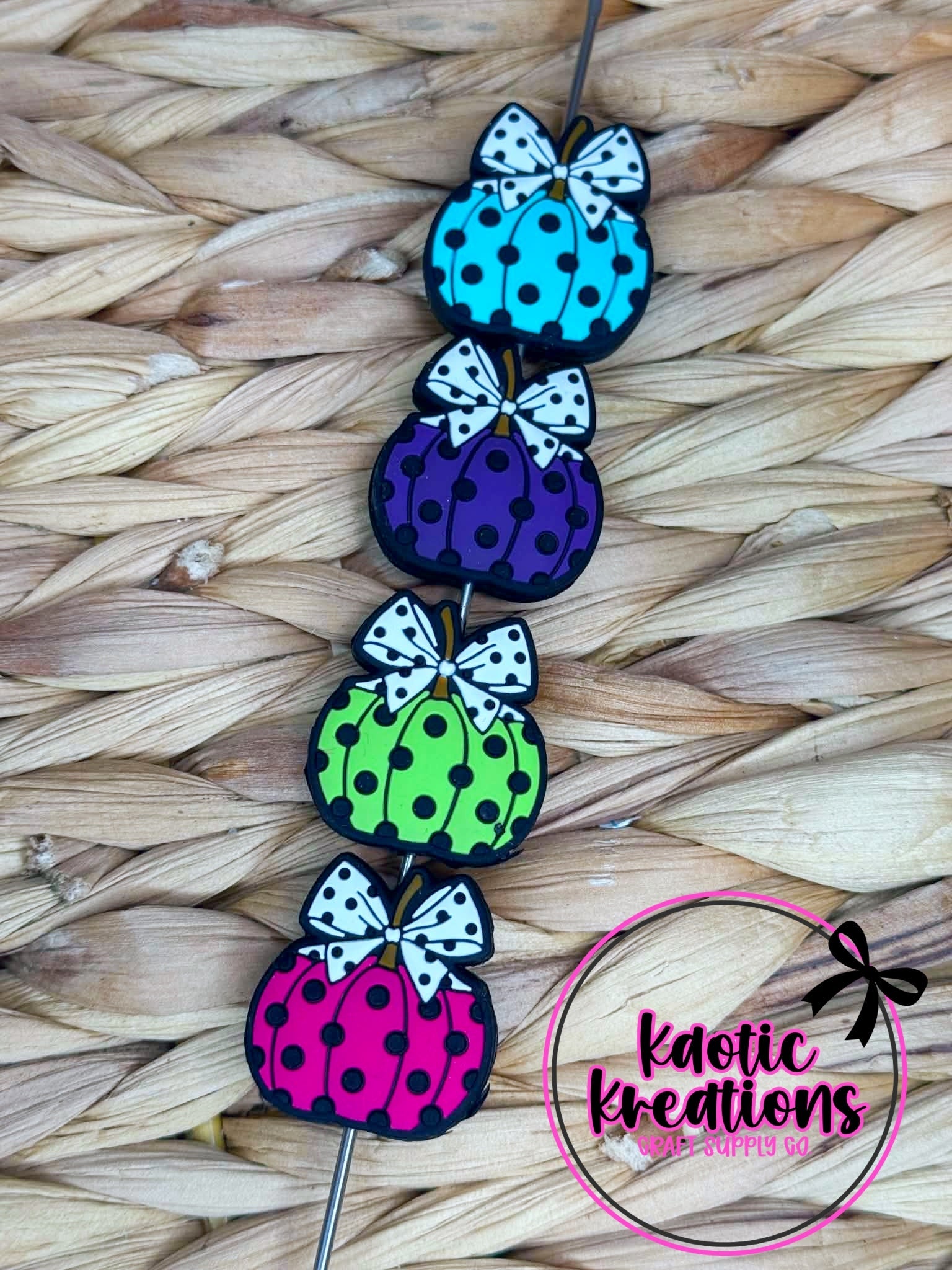 SPOTTED PUMPKIN SILICONE FOCAL (1ct)
