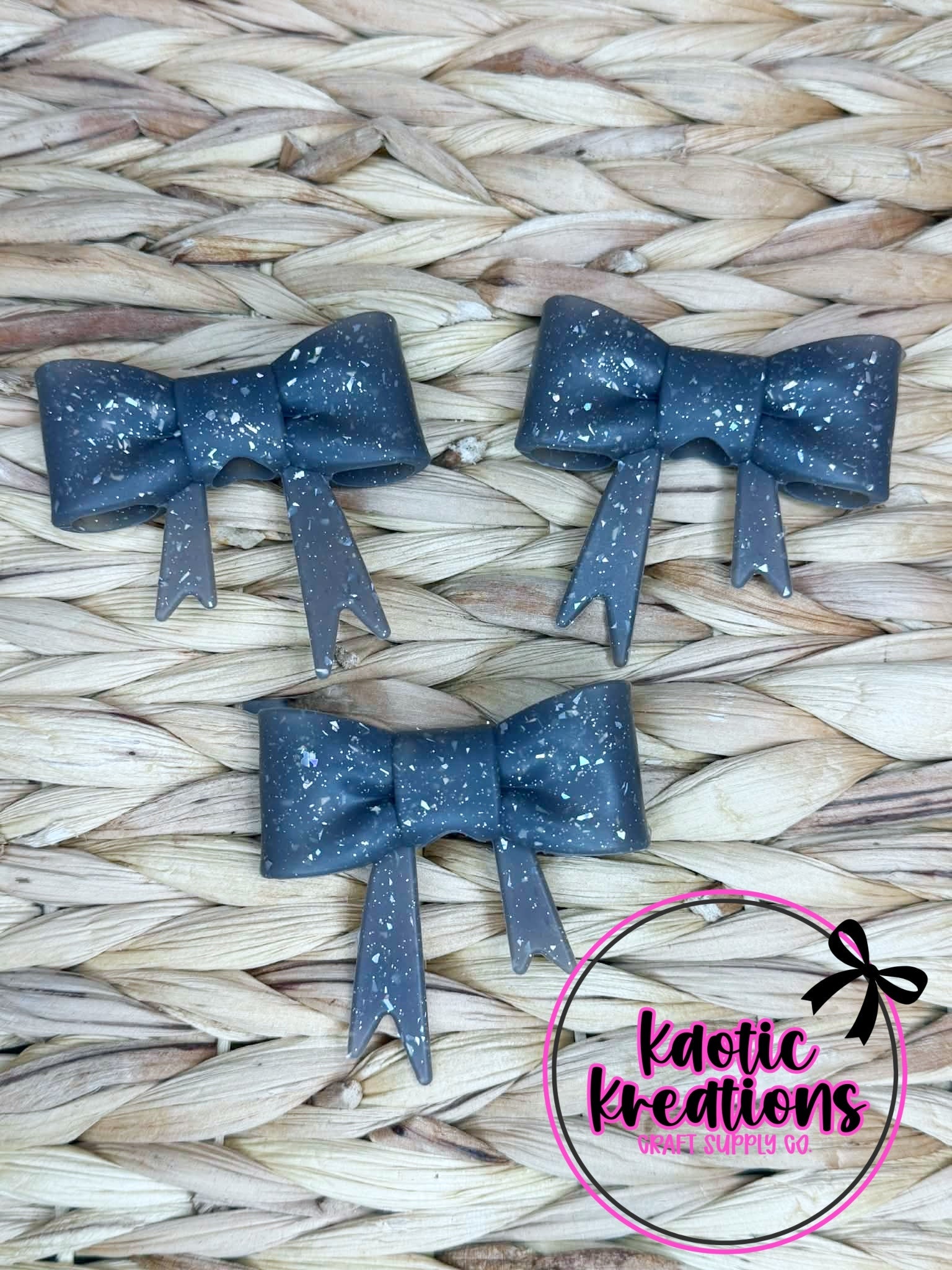 D87 BEADABLE JUMBO SILICONE BOW CHARCOAL SOLID CONFETTI GLITTER (1ct)