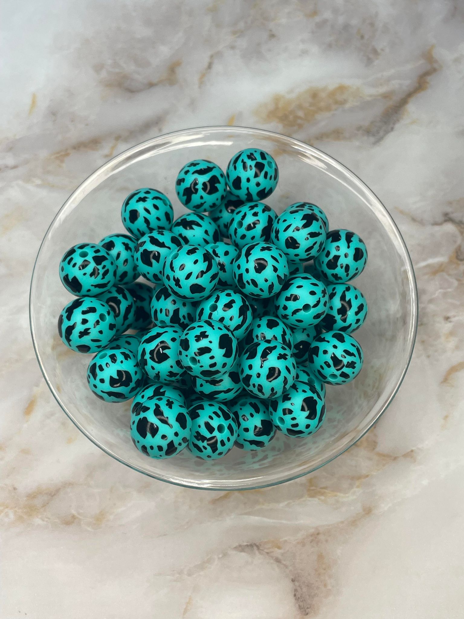 P426 TURQUOISE COW SPLATTER 15MM PRINT (10ct)