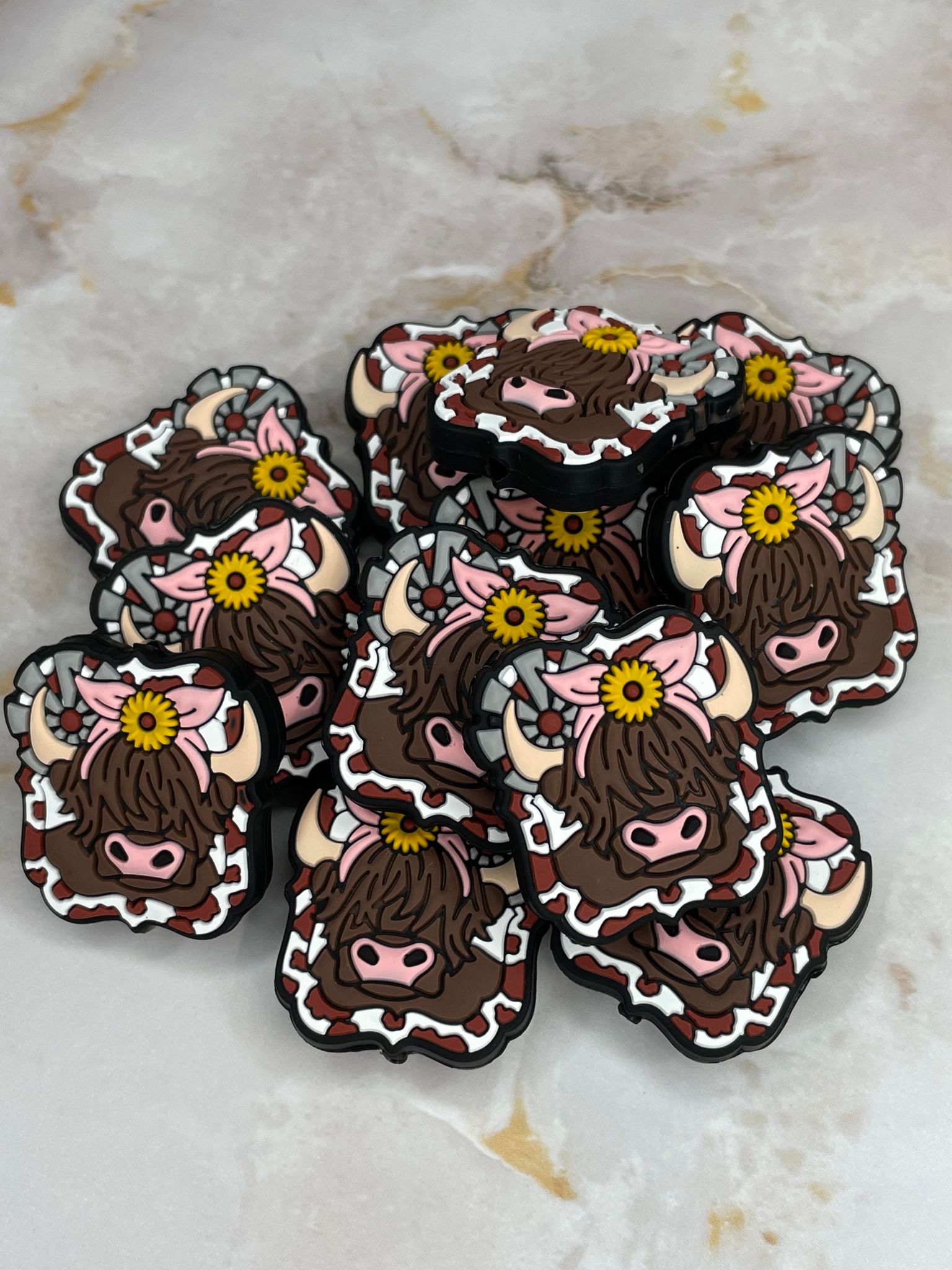 HIGHLAND COW WITH SUNFLOWER BOW SILICONE FOCAL D53 (1ct)