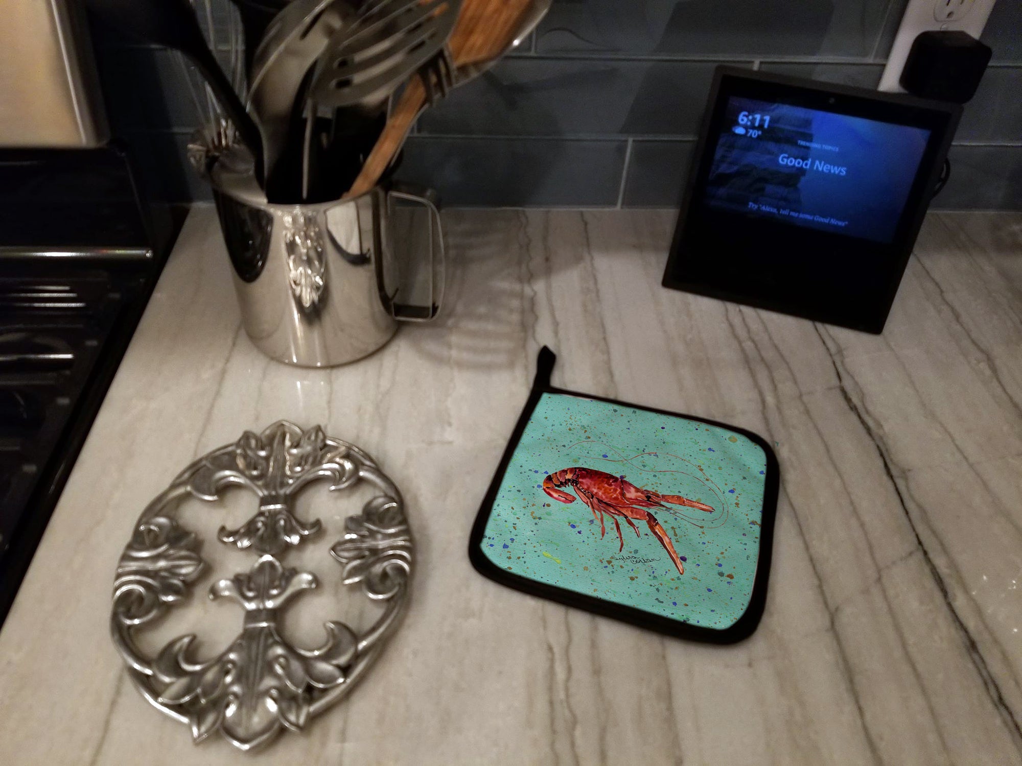 Crawfish Pot Holder Set of 2 Heat Resistant Quilted Hot Pads 7.5 x 7.5 Inch, Insulated Kitchen Trivets for Cooking & Baking