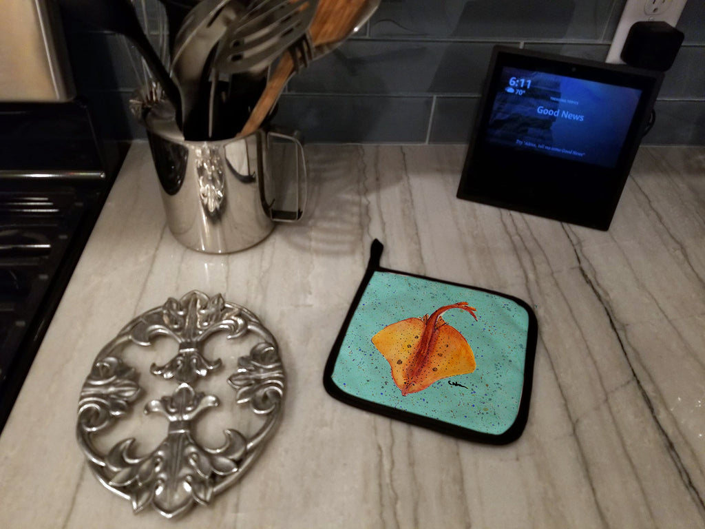 Stingray Pot Holder Set of 2 Heat Resistant Quilted Hot Pads 7.5 x 7.5 Inch, Insulated Kitchen Trivets for Cooking & Baking