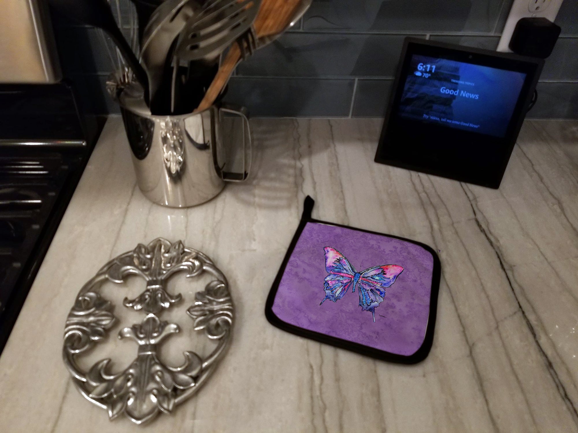 Butterfly on Purple Pot Holder Set of 2 Heat Resistant Quilted Hot Pads 7.5 x 7.5 Inch, Insulated Kitchen Trivets for Cooking & Baking