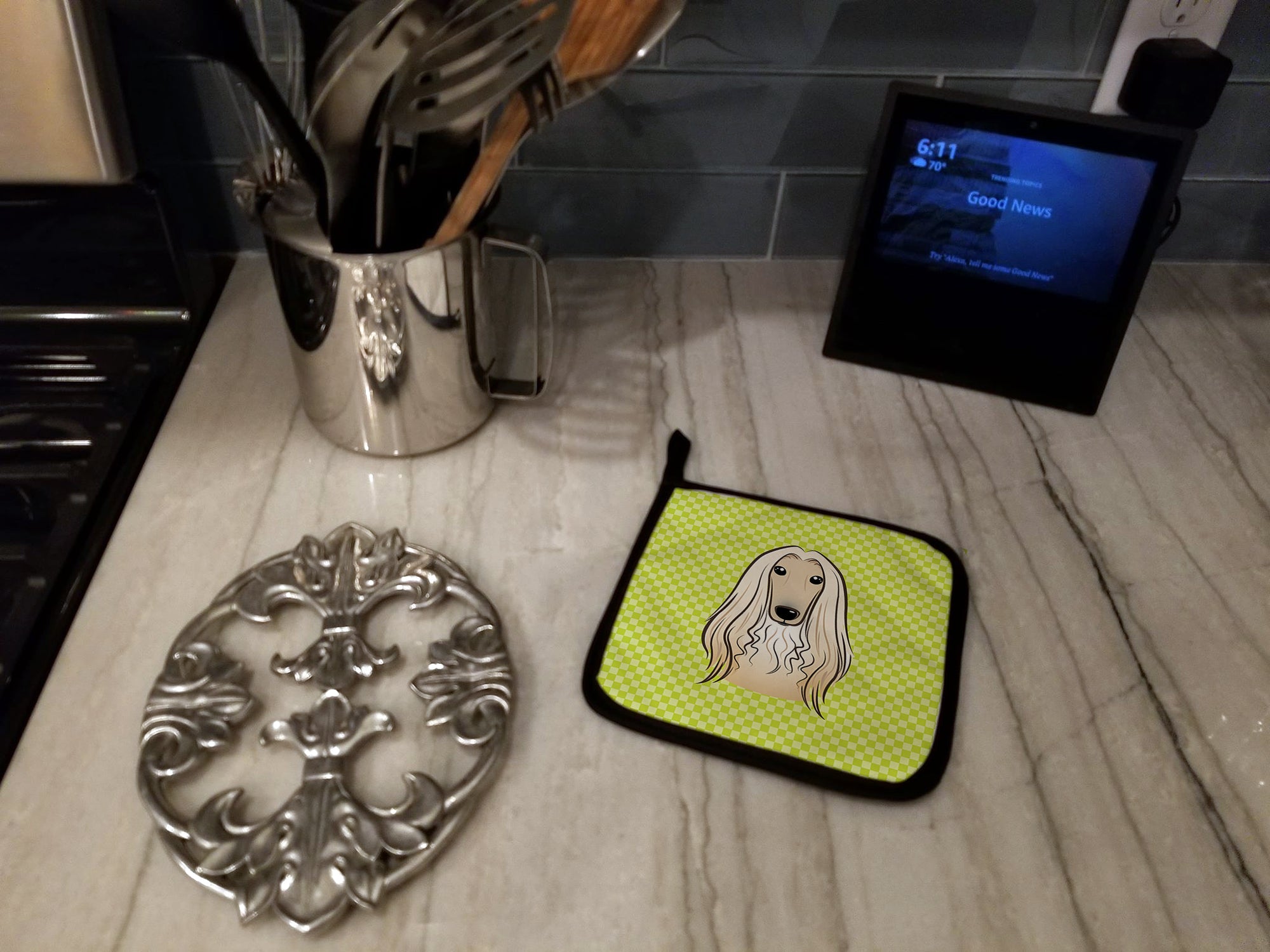 Checkerboard Lime Green Afghan Hound Pot Holder Set of 2 Heat Resistant Quilted Hot Pads 7.5 x 7.5 Inch, Insulated Kitchen Trivets for Cooking & Baking