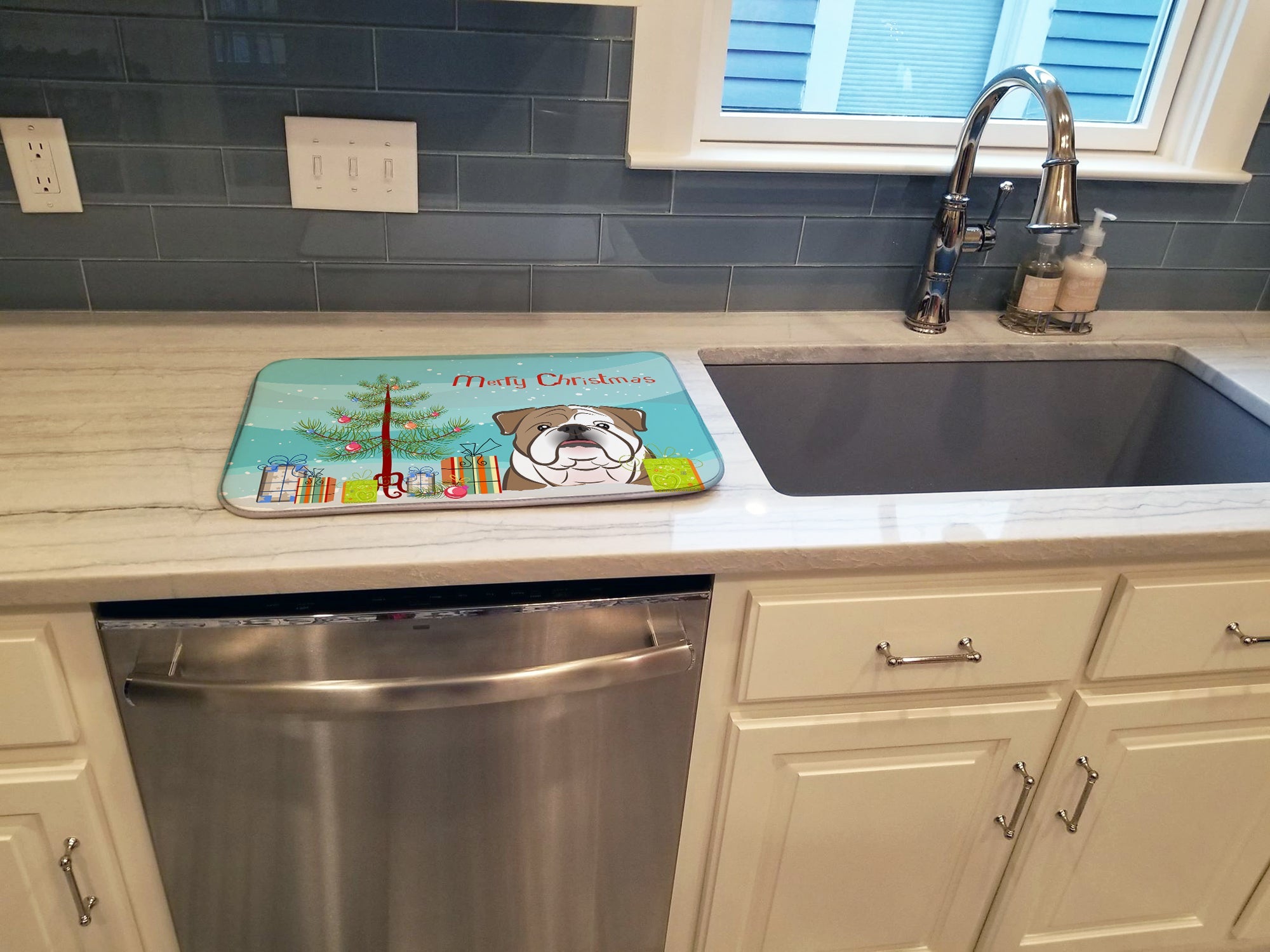 Christmas Tree and English Bulldog  Dish Drying Mat Absorbent Dish Drying Mat Pad for Kitchen Counter Dish Drainer Mat for Countertop, 14 x 21", Multicolor