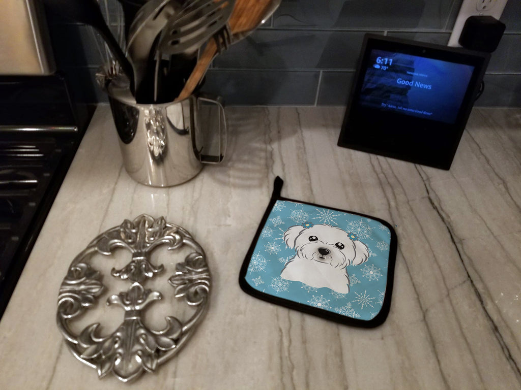 Snowflake Maltese Pot Holder Set of 2 Heat Resistant Quilted Hot Pads 7.5 x 7.5 Inch, Insulated Kitchen Trivets for Cooking & Baking
