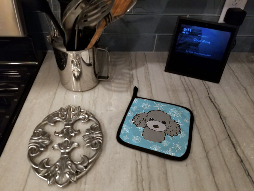Snowflake Silver Gray Poodle Pot Holder Set of 2 Heat Resistant Quilted Hot Pads 7.5 x 7.5 Inch, Insulated Kitchen Trivets for Cooking & Baking