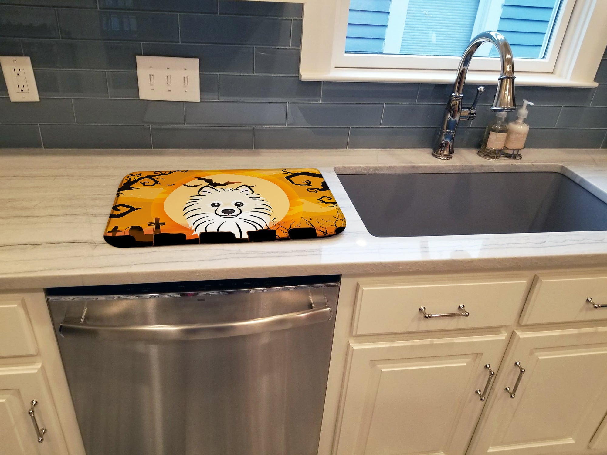 Halloween Pomeranian Dish Drying Mat Absorbent Dish Drying Mat Pad for Kitchen Counter Dish Drainer Mat for Countertop, 14 x 21", Multicolor
