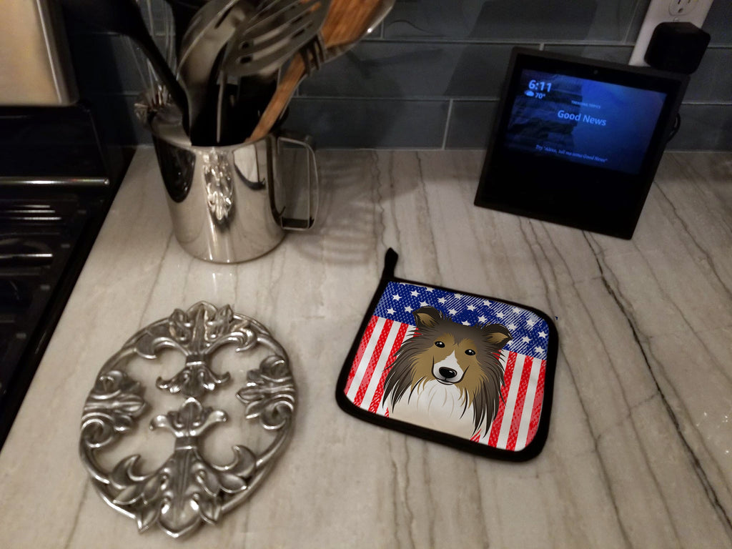 American Flag and Sheltie Pot Holder Set of 2 Heat Resistant Quilted Hot Pads 7.5 x 7.5 Inch, Insulated Kitchen Trivets for Cooking & Baking