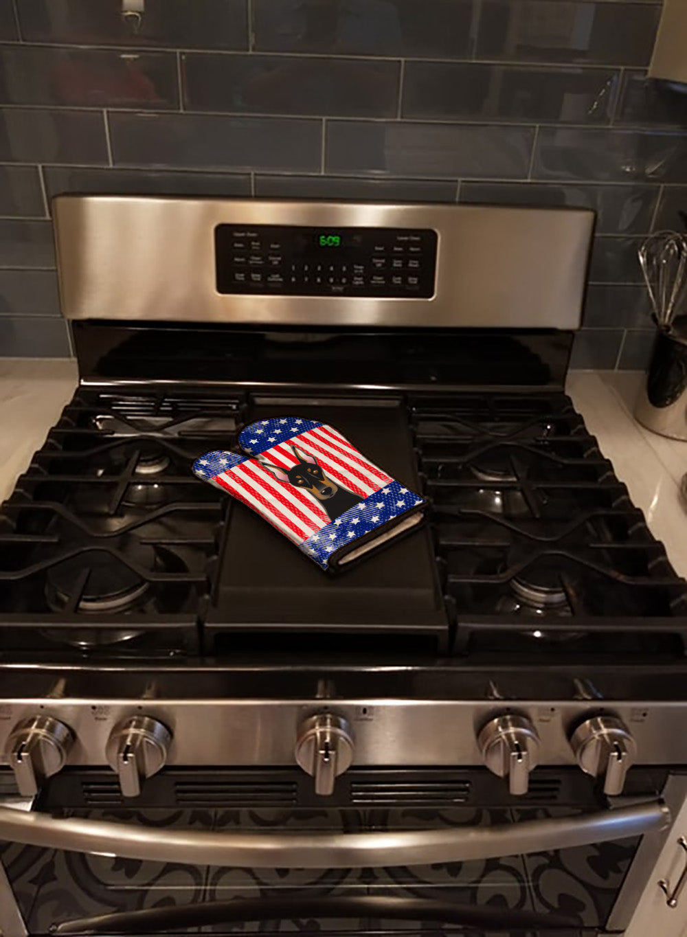 American Flag and Doberman Oven Mitt Heat Resistant Thick Oven Mitt for Hot Pans and Oven, Kitchen Mitt Protect Hands, Cooking Baking Glove