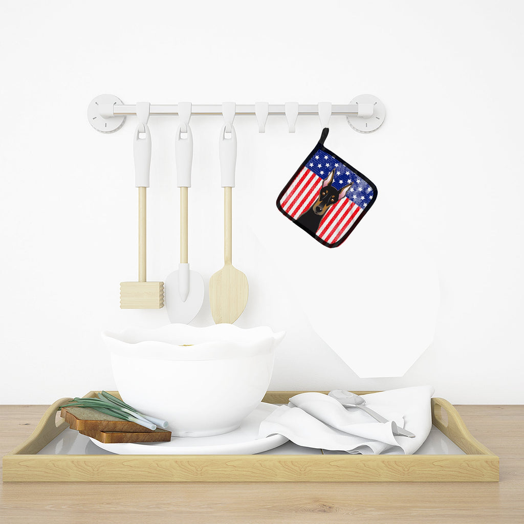 American Flag and Doberman Pot Holder Set of 2 Heat Resistant Quilted Hot Pads 7.5 x 7.5 Inch, Insulated Kitchen Trivets for Cooking & Baking