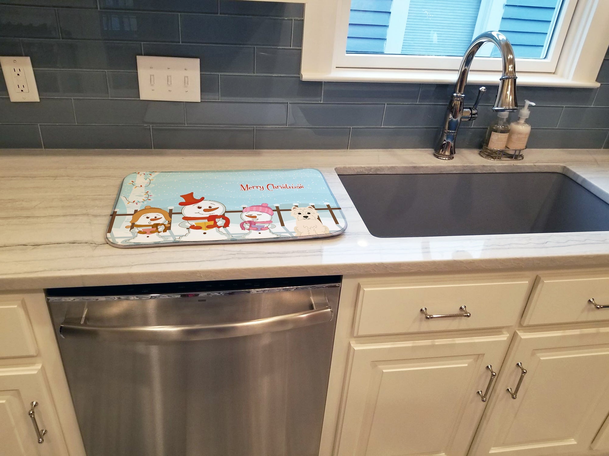 Merry Christmas Carolers Westie Dish Drying Mat Absorbent Dish Drying Mat Pad for Kitchen Counter Dish Drainer Mat for Countertop, 14 x 21", Multicolor