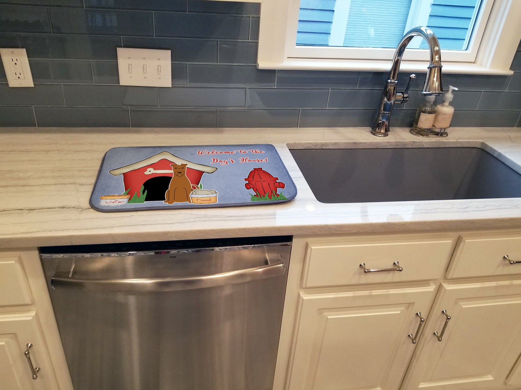 Dog House Collection Irish Terrier Dish Drying Mat Absorbent Dish Drying Mat Pad for Kitchen Counter Dish Drainer Mat for Countertop, 14 x 21", Multicolor
