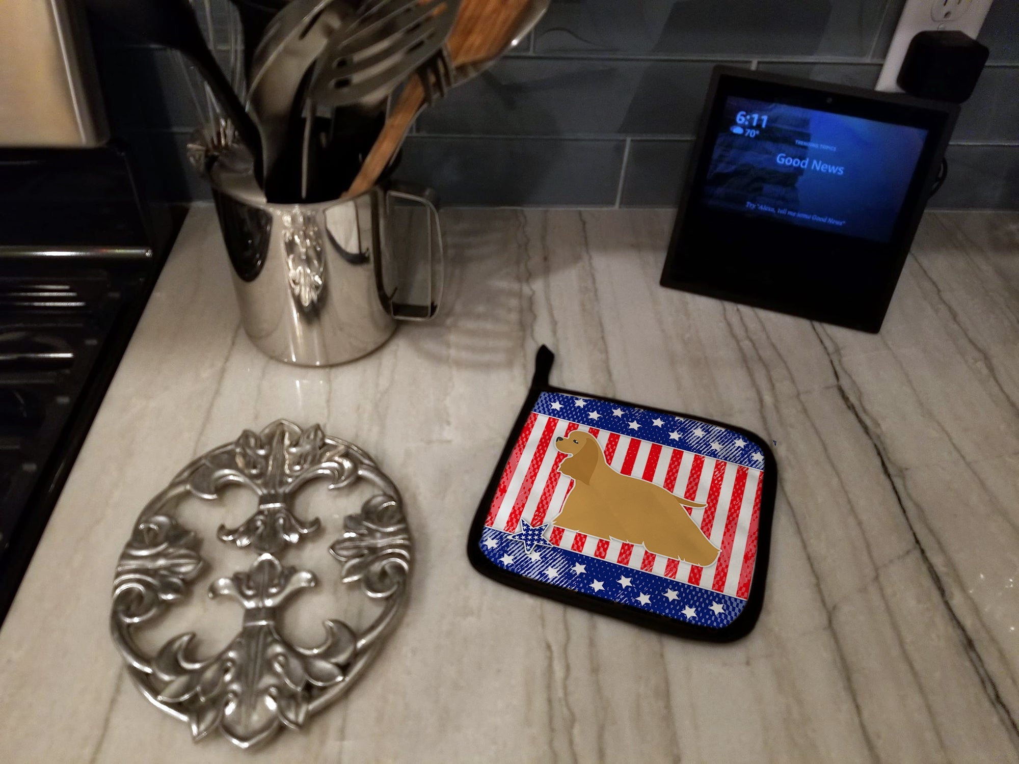 USA Patriotic Cocker Spaniel Pot Holder Set of 2 Heat Resistant Quilted Hot Pads 7.5 x 7.5 Inch, Insulated Kitchen Trivets for Cooking & Baking