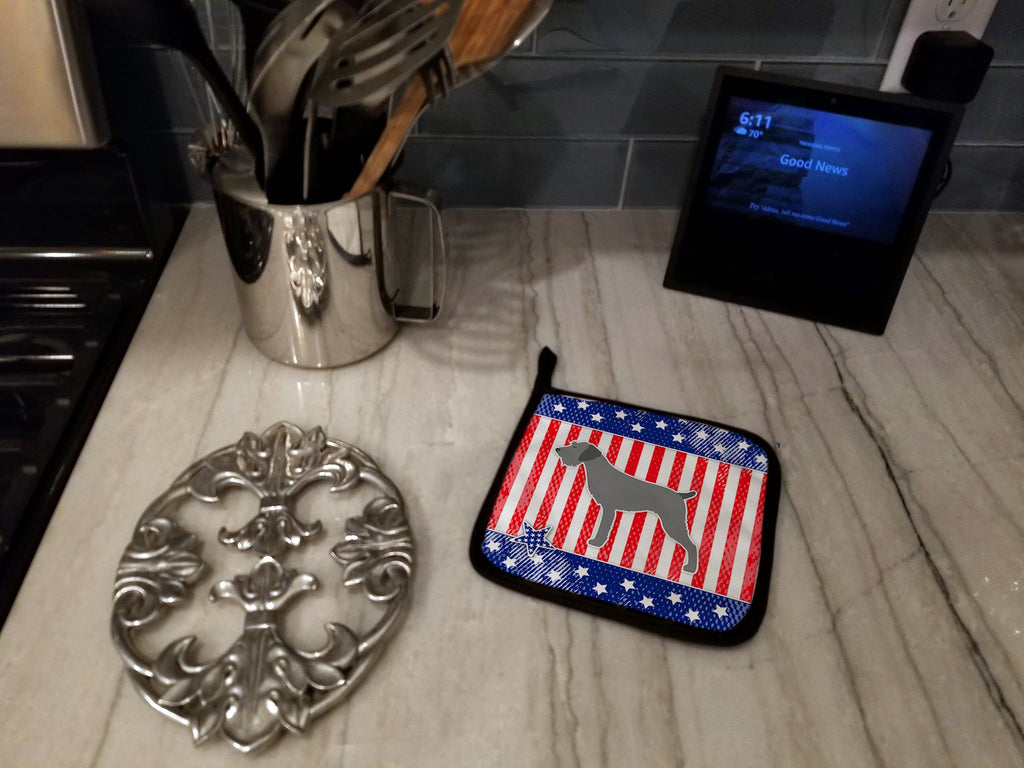 USA Patriotic German Wirehaired Pointer Pot Holder Set of 2 Heat Resistant Quilted Hot Pads 7.5 x 7.5 Inch, Insulated Kitchen Trivets for Cooking & Baking