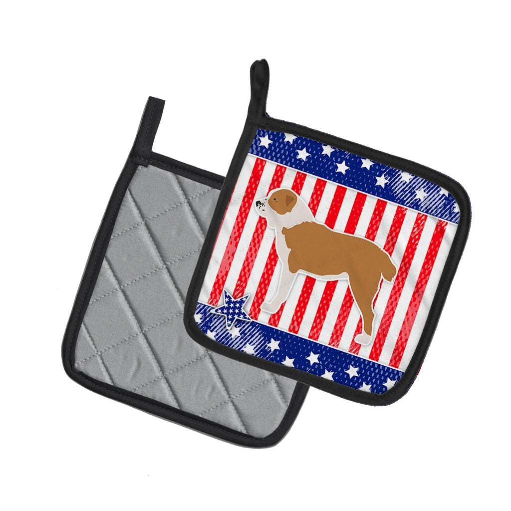 USA Patriotic Central Asian Shepherd Dog Pot Holder Set of 2 Heat Resistant Quilted Hot Pads 7.5 x 7.5 Inch, Insulated Kitchen Trivets for Cooking & Baking