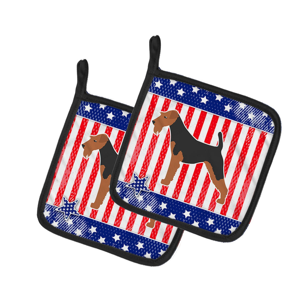 USA Patriotic Airedale Terrier Pot Holder Set of 2 Heat Resistant Quilted Hot Pads 7.5 x 7.5 Inch, Insulated Kitchen Trivets for Cooking & Baking