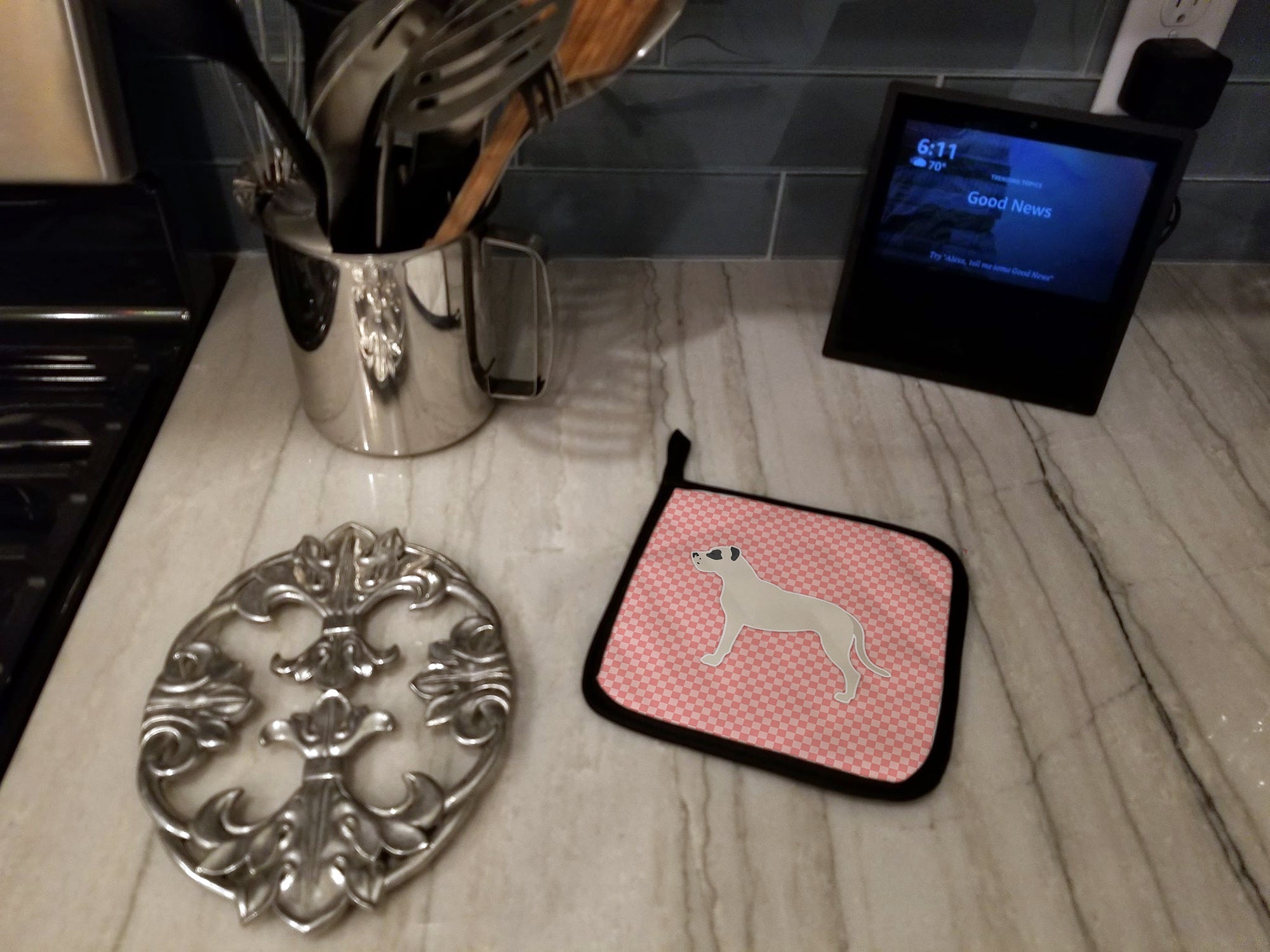 Dogo Argentino Checkerboard Pink Pot Holder Set of 2 Heat Resistant Quilted Hot Pads 7.5 x 7.5 Inch, Insulated Kitchen Trivets for Cooking & Baking