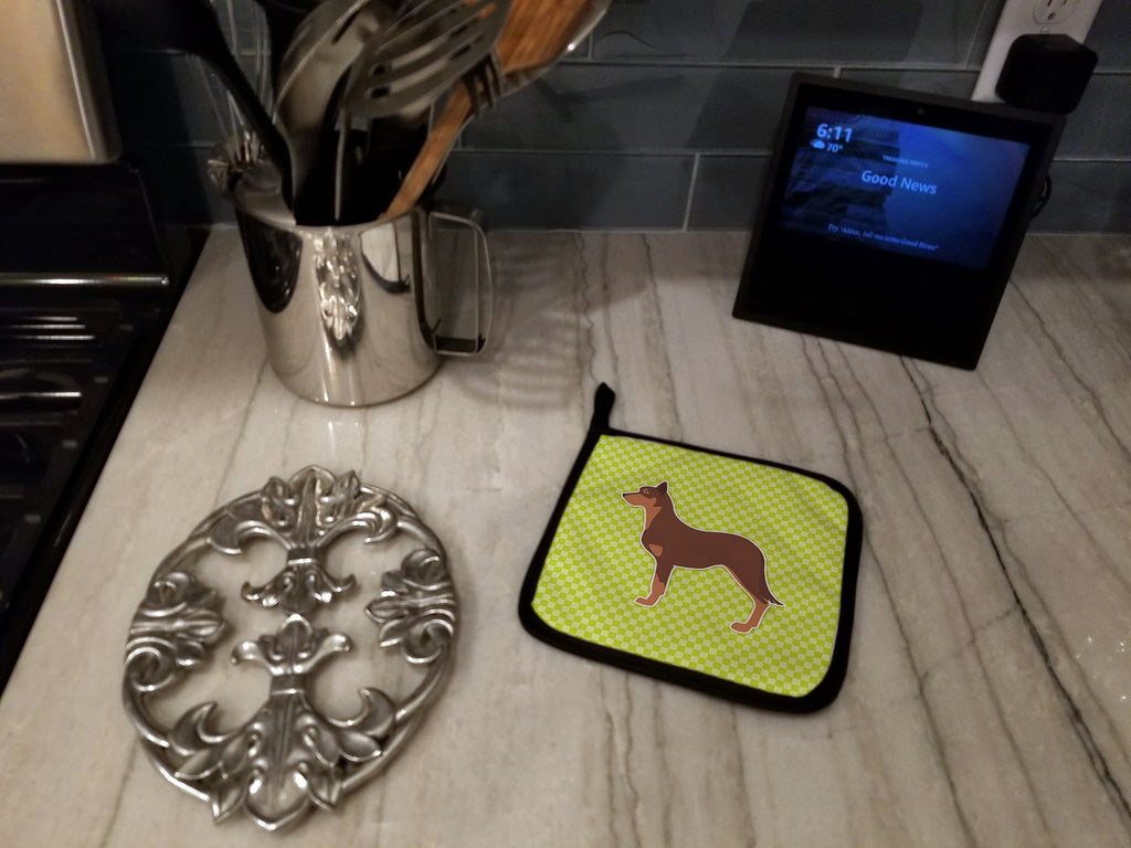 Australian Kelpie Dog Checkerboard Green Pot Holder Set of 2 Heat Resistant Quilted Hot Pads 7.5 x 7.5 Inch, Insulated Kitchen Trivets for Cooking & Baking