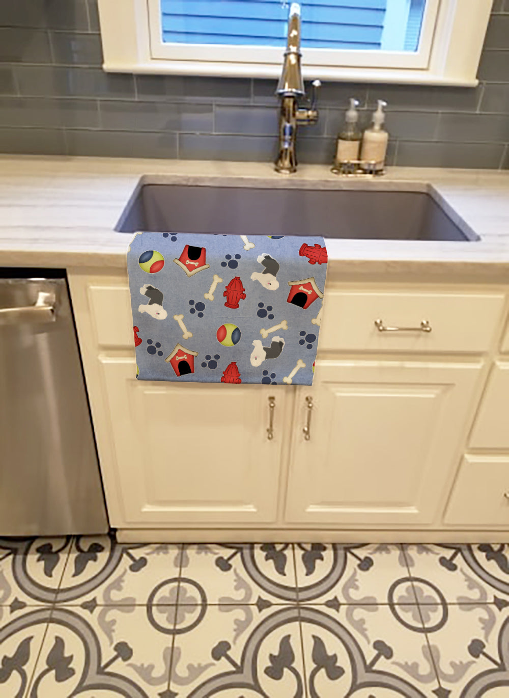 Dog House Collection Old English Sheepdog Kitchen Towel Velour Plush Front and Cotton Loop Back Machine Washable