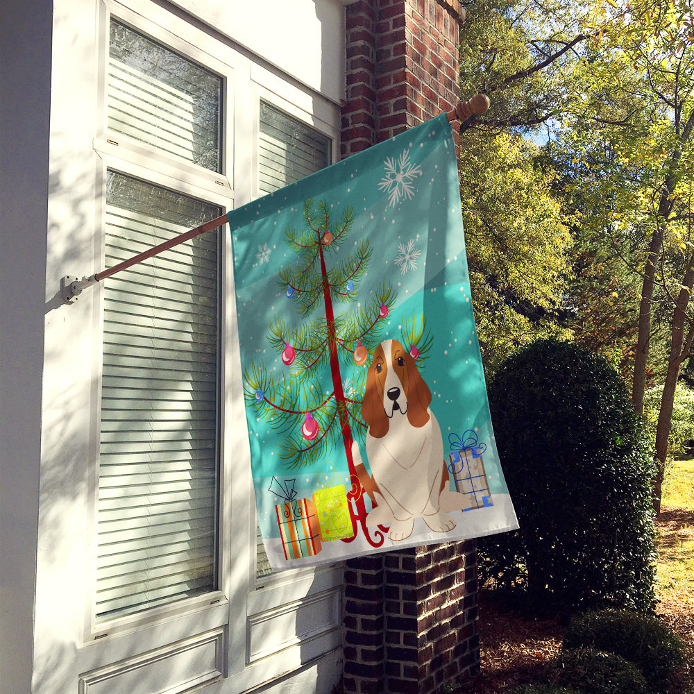 Merry Christmas Tree Basset Hound House Flag 28x40 Porch Sleeve Pole Decorative Outside Yard Banner Artwork Wall Hanging, Polyester