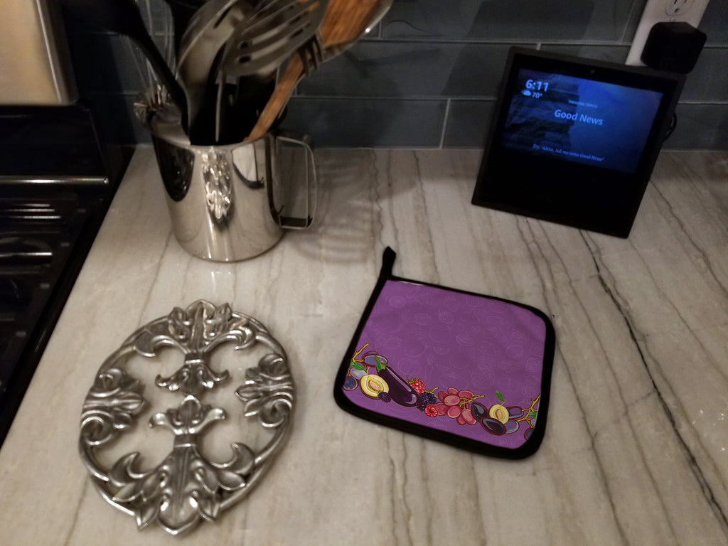 Fruits and Vegetables in Purple Pot Holder Set of 2 Heat Resistant Quilted Hot Pads 7.5 x 7.5 Inch, Insulated Kitchen Trivets for Cooking & Baking