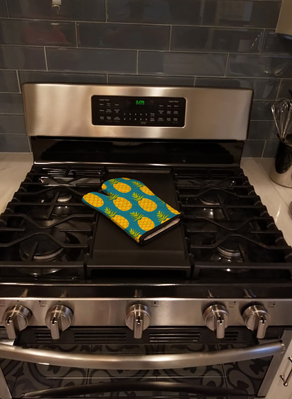 Pineapples on Teal Oven Mitt Heat Resistant Thick Oven Mitt for Hot Pans and Oven, Kitchen Mitt Protect Hands, Cooking Baking Glove