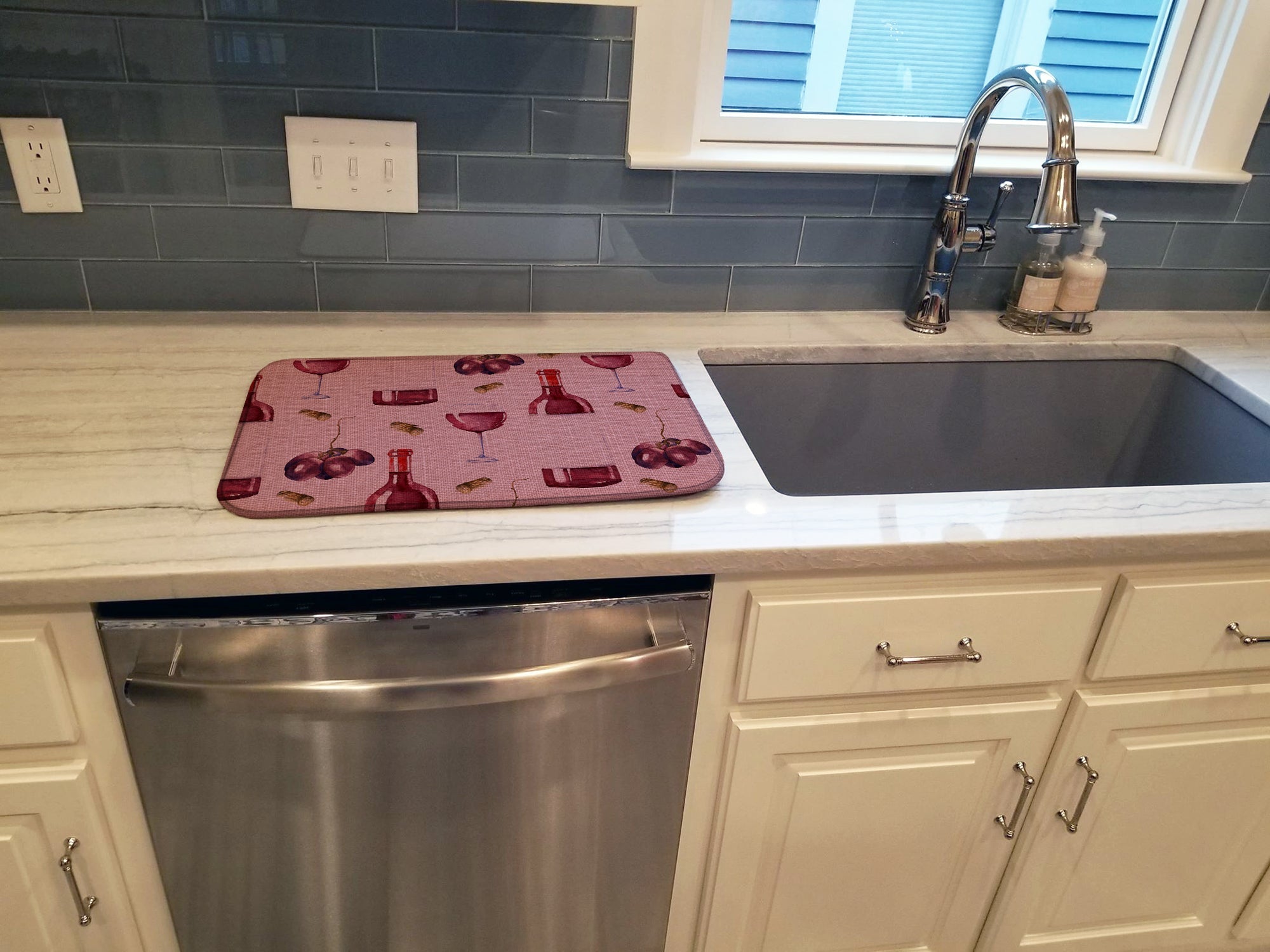 Red Wine on Linen Dish Drying Mat Absorbent Dish Drying Mat Pad for Kitchen Counter Dish Drainer Mat for Countertop, 14 x 21", Multicolor
