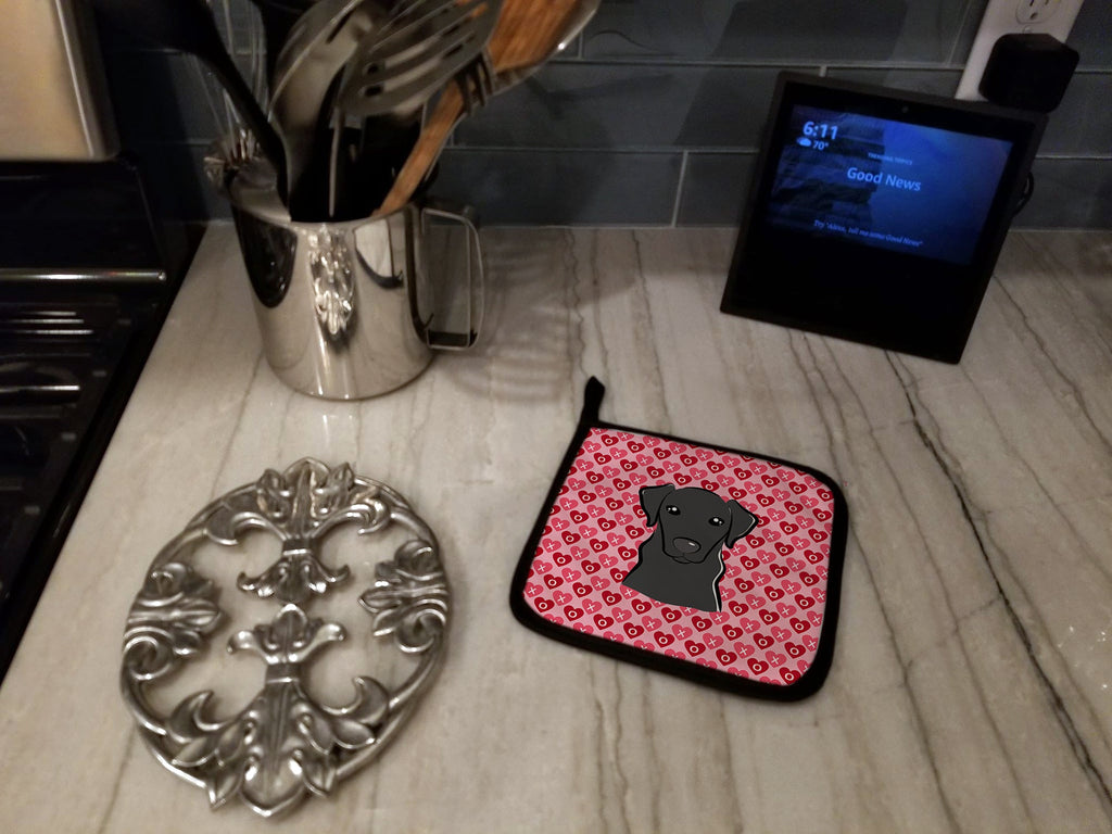 Black Labrador Pot Holder Set of 2 Heat Resistant Quilted Hot Pads 7.5 x 7.5 Inch, Insulated Kitchen Trivets for Cooking & Baking