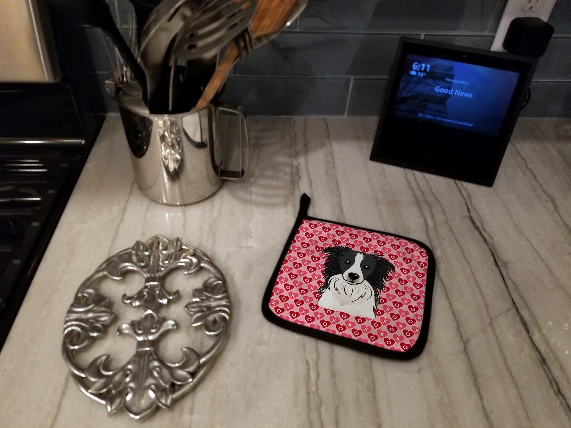 Border Collie Pot Holder Set of 2 Heat Resistant Quilted Hot Pads 7.5 x 7.5 Inch, Insulated Kitchen Trivets for Cooking & Baking