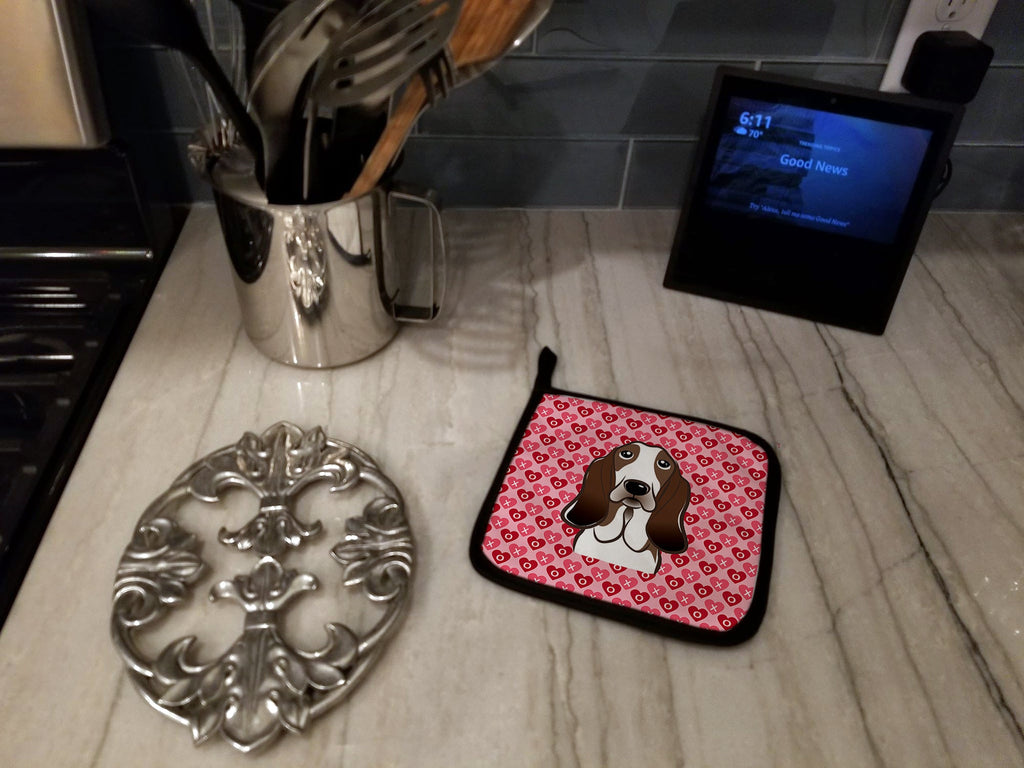 Basset Hound Pot Holder Set of 2 Heat Resistant Quilted Hot Pads 7.5 x 7.5 Inch, Insulated Kitchen Trivets for Cooking & Baking