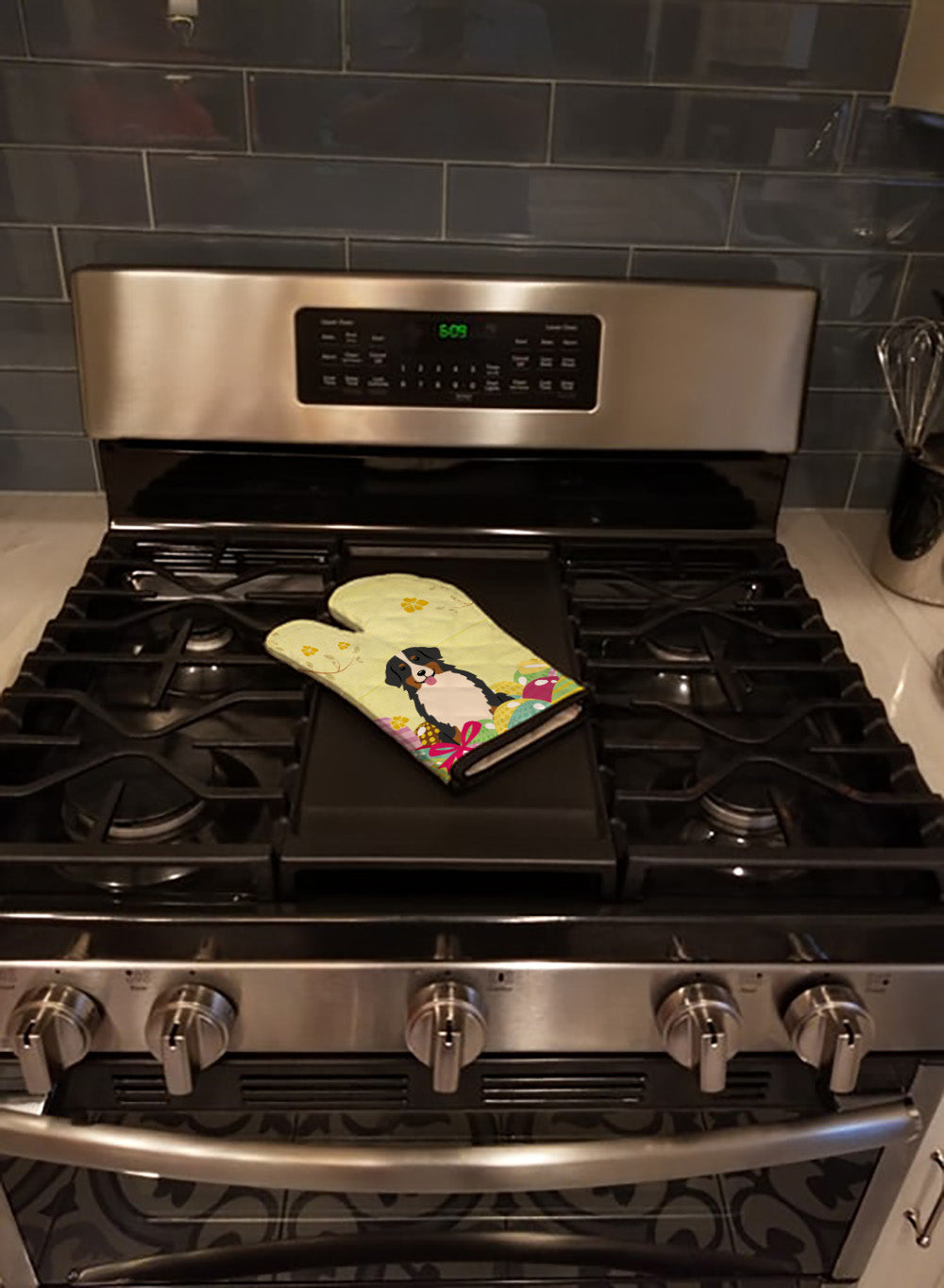 Easter Eggs Bernese Mountain Dog Oven Mitt Heat Resistant Thick Oven Mitt for Hot Pans and Oven, Kitchen Mitt Protect Hands, Cooking Baking Glove