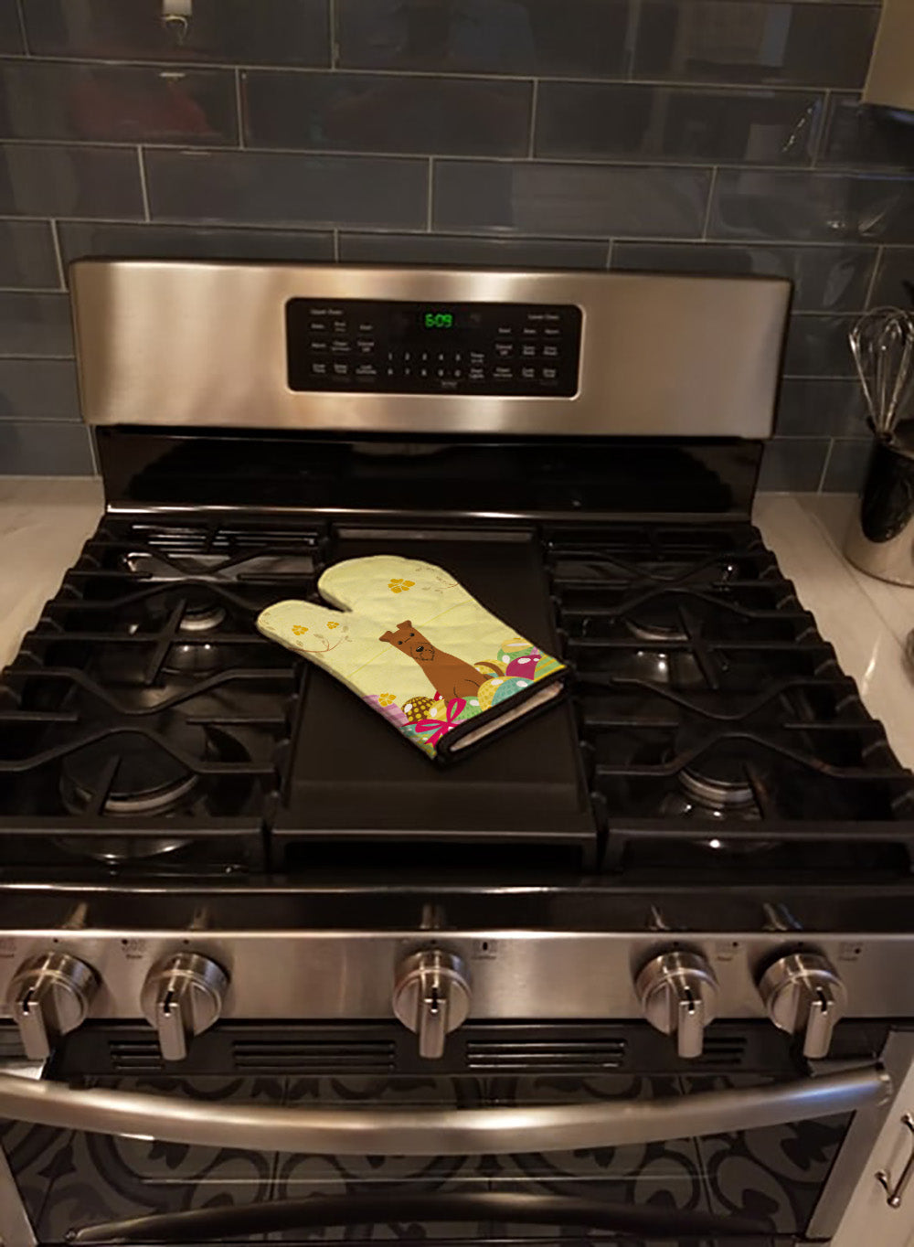Easter Eggs Irish Terrier Oven Mitt Heat Resistant Thick Oven Mitt for Hot Pans and Oven, Kitchen Mitt Protect Hands, Cooking Baking Glove