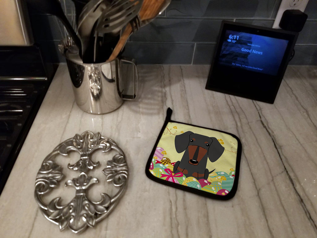 Easter Eggs Dachshund Black Tan Pot Holder Set of 2 Heat Resistant Quilted Hot Pads 7.5 x 7.5 Inch, Insulated Kitchen Trivets for Cooking & Baking