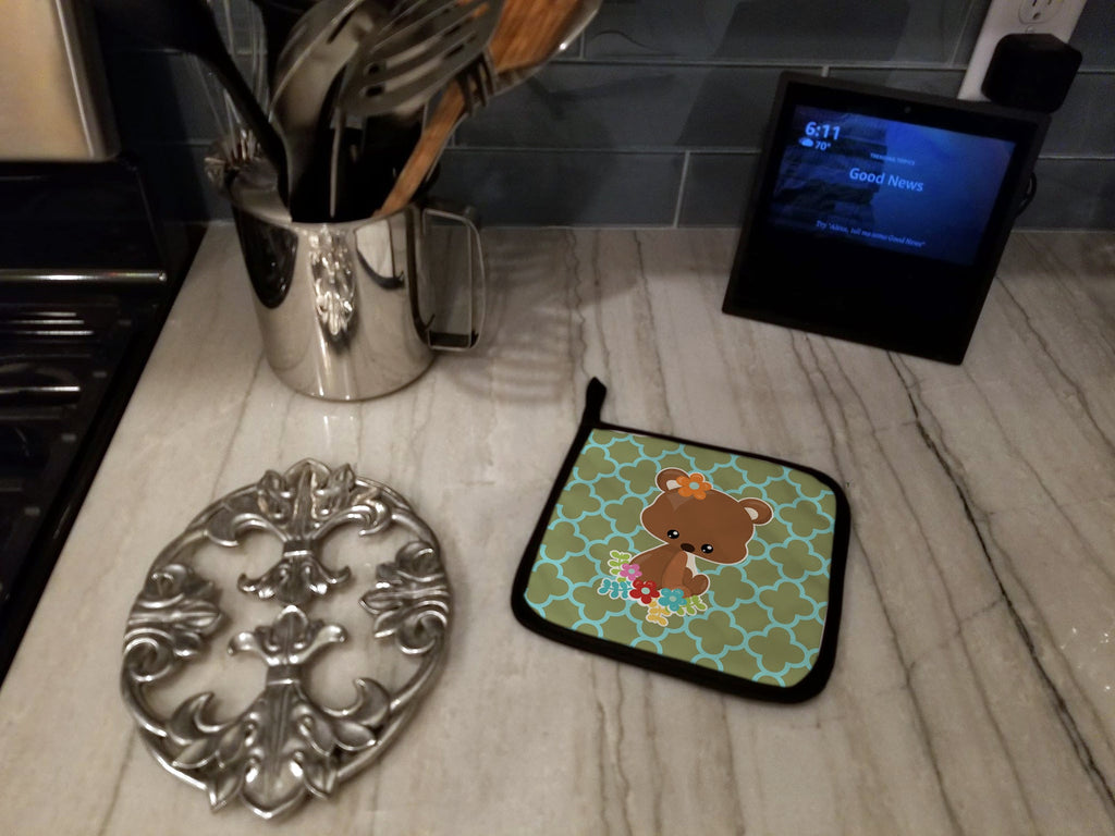 Baby Brown Bear Pot Holder Set of 2 Heat Resistant Quilted Hot Pads 7.5 x 7.5 Inch, Insulated Kitchen Trivets for Cooking & Baking