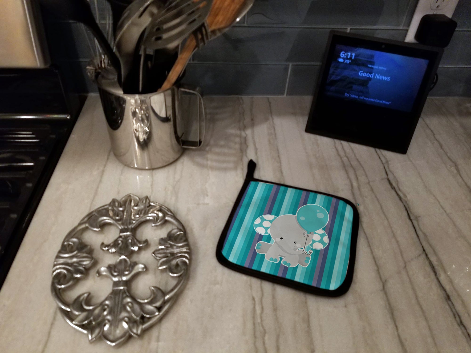 Grey Elephant with Balloon Pot Holder Set of 2 Heat Resistant Quilted Hot Pads 7.5 x 7.5 Inch, Insulated Kitchen Trivets for Cooking & Baking