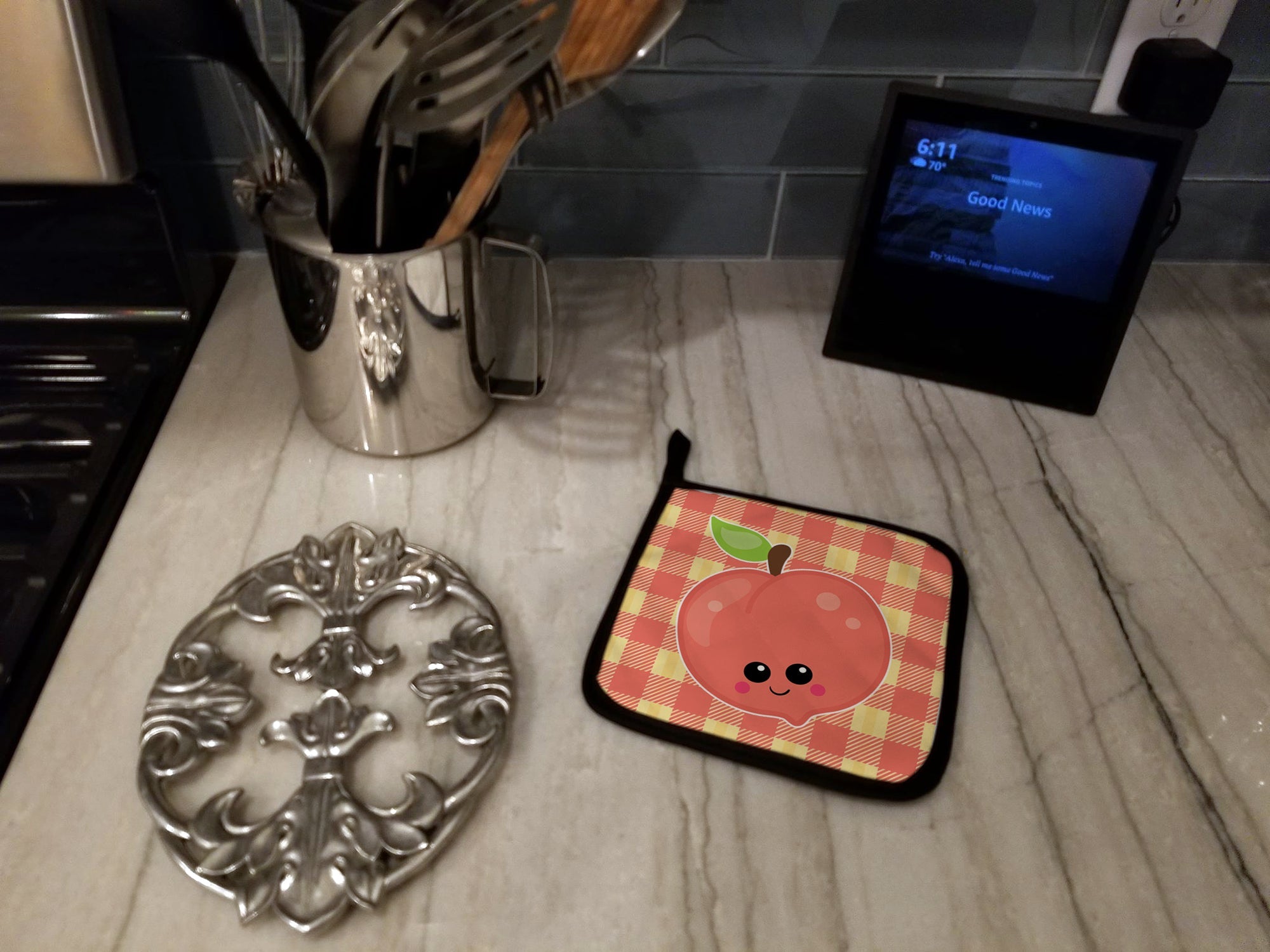 Perfectly Peach Pot Holder Set of 2 Heat Resistant Quilted Hot Pads 7.5 x 7.5 Inch, Insulated Kitchen Trivets for Cooking & Baking