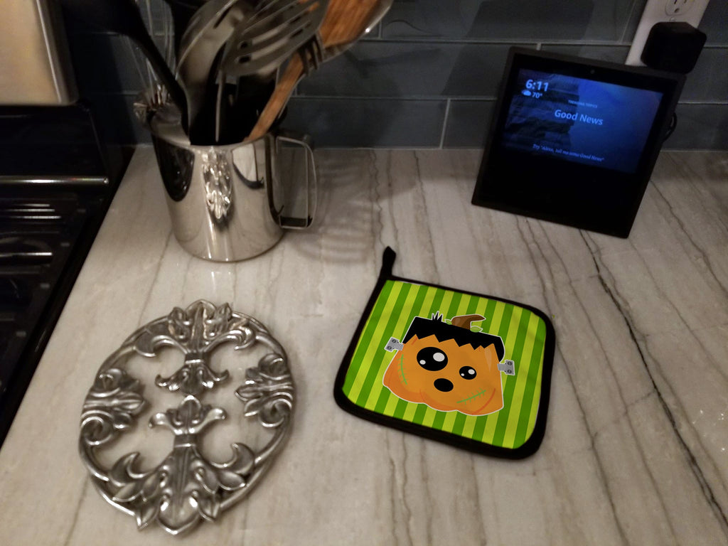 Halloween Pumpkin Frankenstein Pot Holder Set of 2 Heat Resistant Quilted Hot Pads 7.5 x 7.5 Inch, Insulated Kitchen Trivets for Cooking & Baking