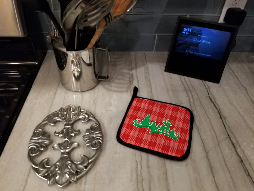 Christmas Tree Reindeer Red Pot Holder Set of 2 Heat Resistant Quilted Hot Pads 7.5 x 7.5 Inch, Insulated Kitchen Trivets for Cooking & Baking
