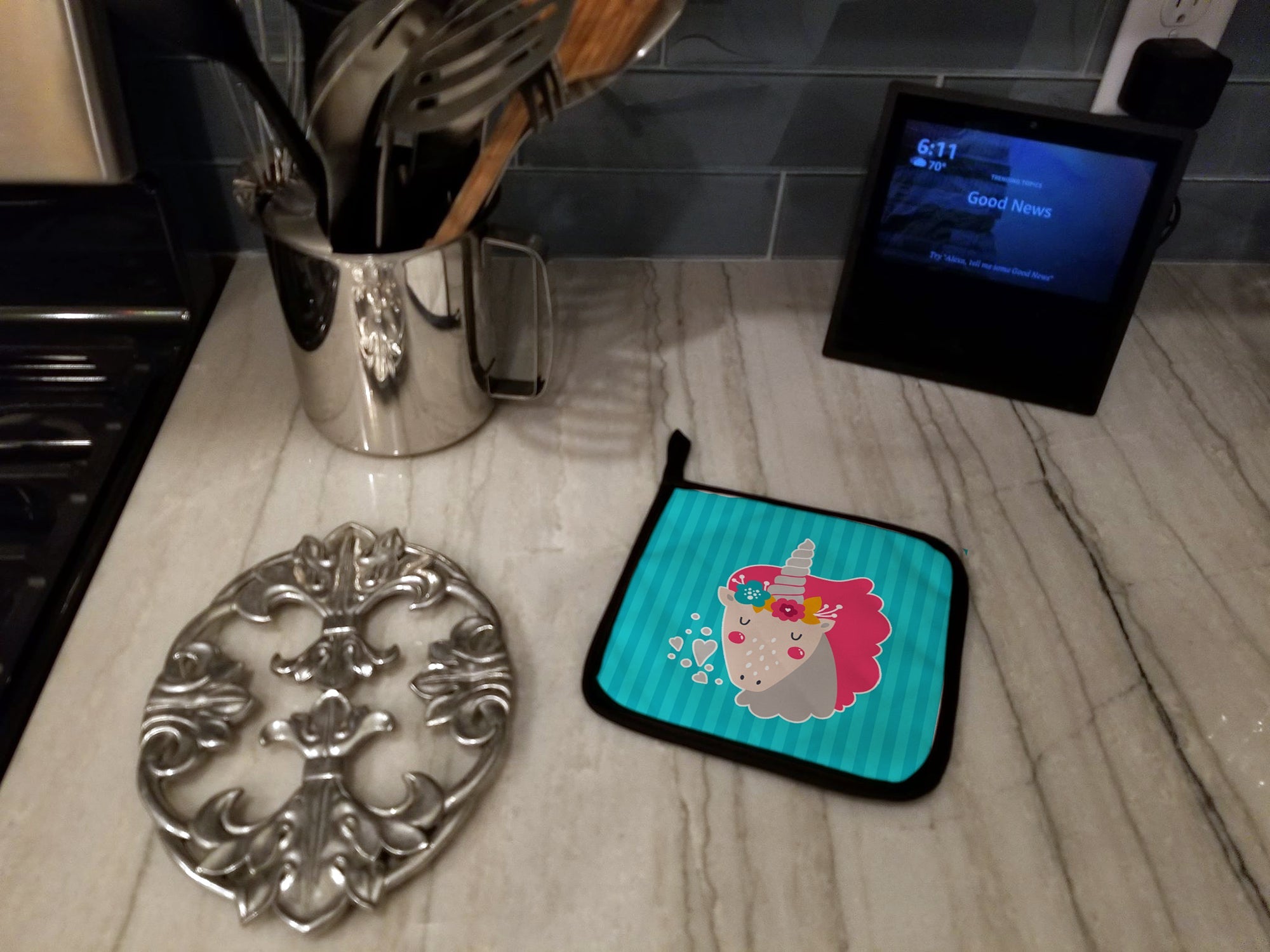 Unicorn Blue Stripes Pot Holder Set of 2 Heat Resistant Quilted Hot Pads 7.5 x 7.5 Inch, Insulated Kitchen Trivets for Cooking & Baking