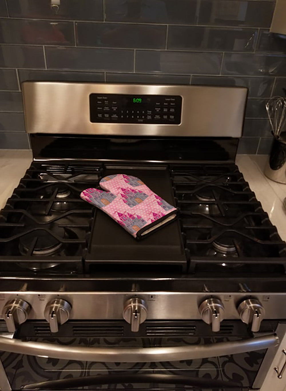 Watercolor Princess Castle Oven Mitt Heat Resistant Thick Oven Mitt for Hot Pans and Oven, Kitchen Mitt Protect Hands, Cooking Baking Glove