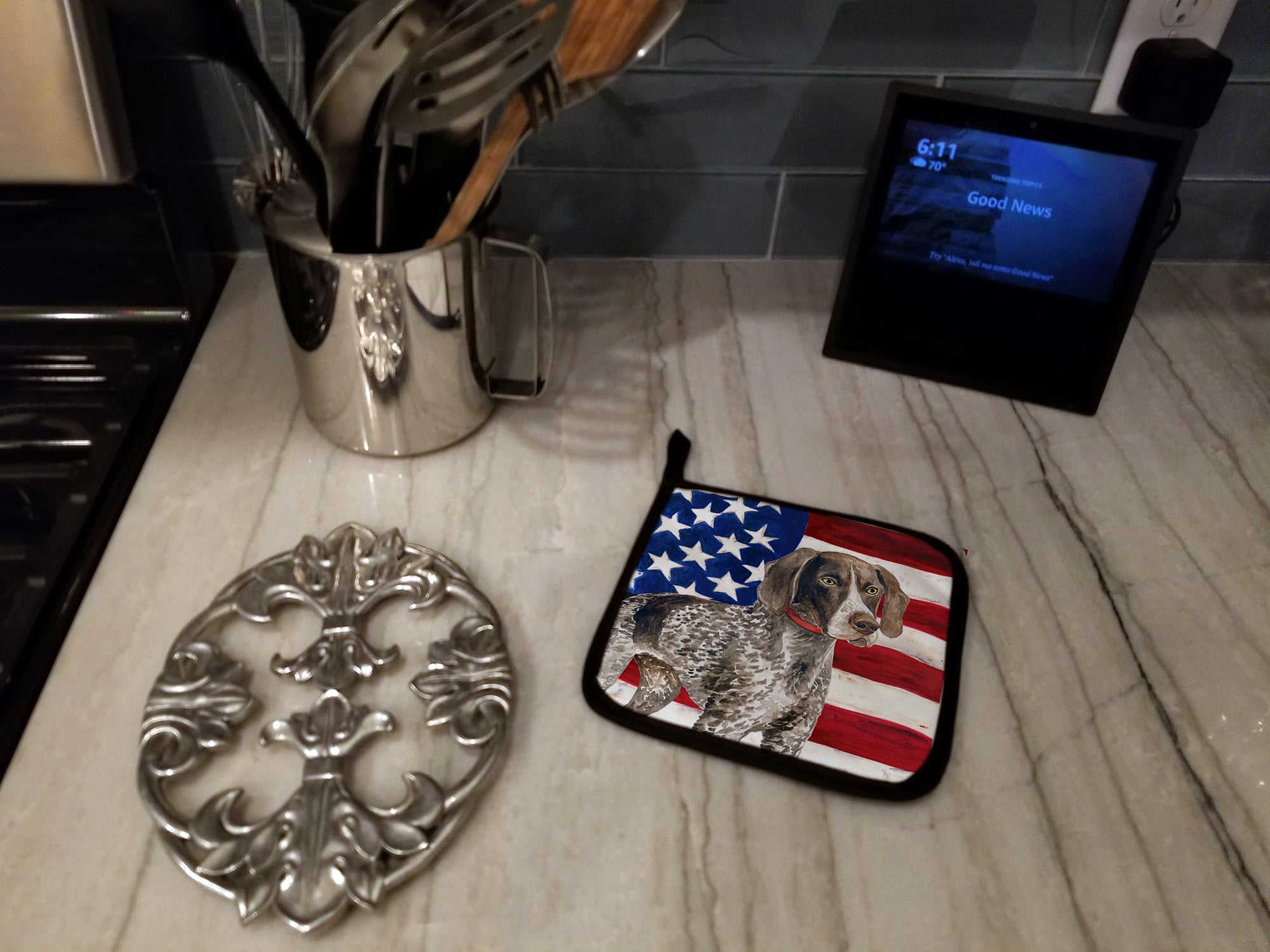 German Shorthaired Pointer Patriotic Pot Holder Set of 2 Heat Resistant Quilted Hot Pads 7.5 x 7.5 Inch, Insulated Kitchen Trivets for Cooking & Baking