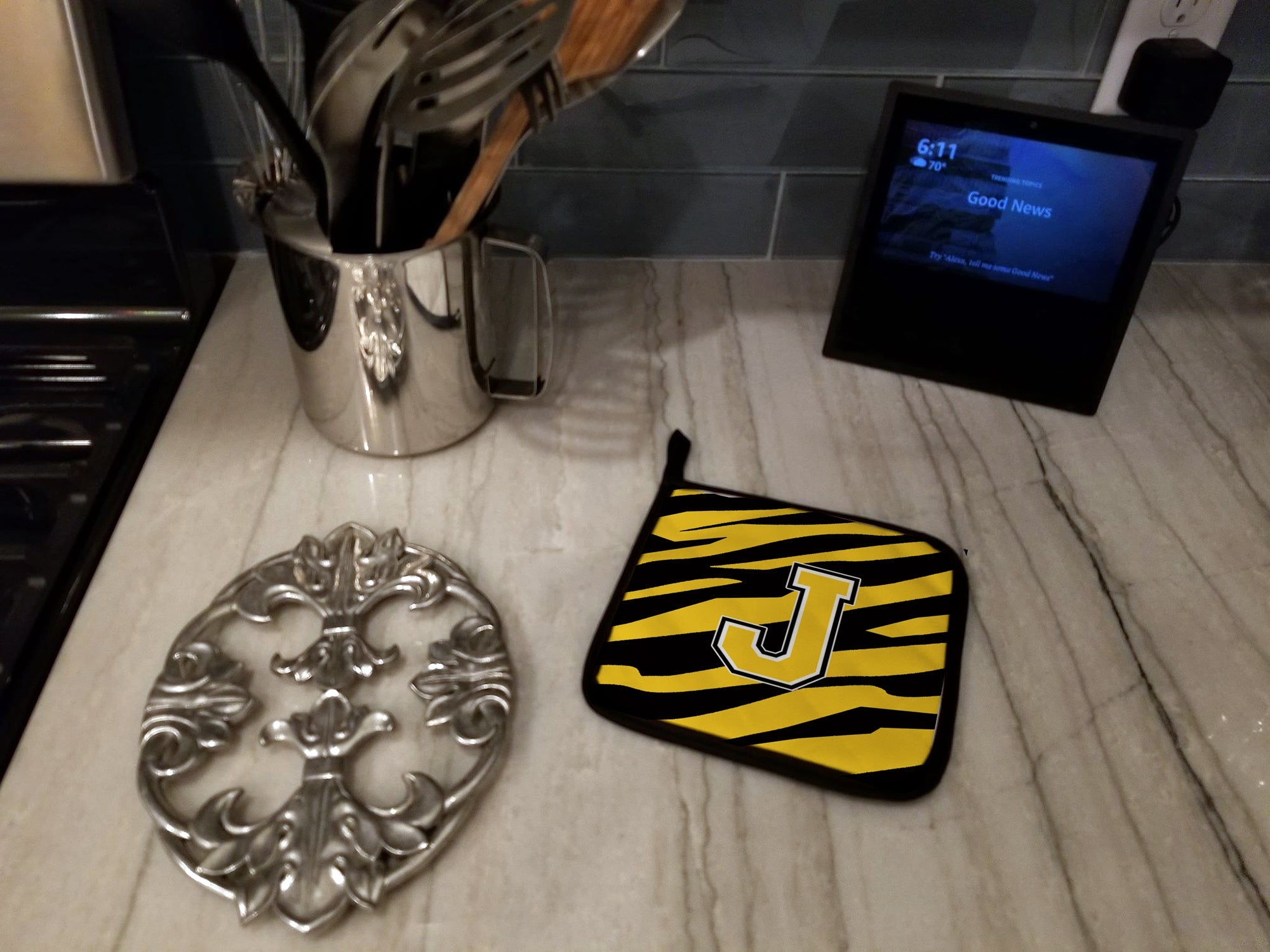 Letter J Initial Tiger Stripe - Black Gold  Pot Holder Set of 2 Heat Resistant Quilted Hot Pads 7.5 x 7.5 Inch, Insulated Kitchen Trivets for Cooking & Baking