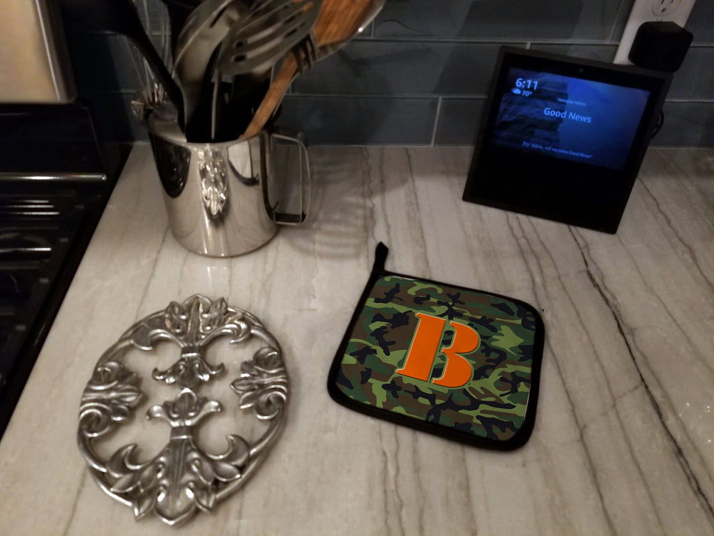 Letter B Monogram - Camo Green Pot Holder Set of 2 Heat Resistant Quilted Hot Pads 7.5 x 7.5 Inch, Insulated Kitchen Trivets for Cooking & Baking