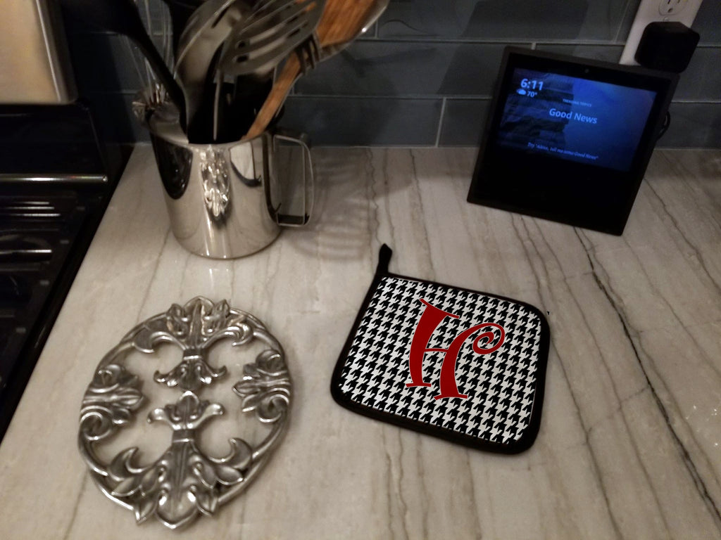 Letter H Initial Monogram - Houndstooth Black Pot Holder Set of 2 Heat Resistant Quilted Hot Pads 7.5 x 7.5 Inch, Insulated Kitchen Trivets for Cooking & Baking