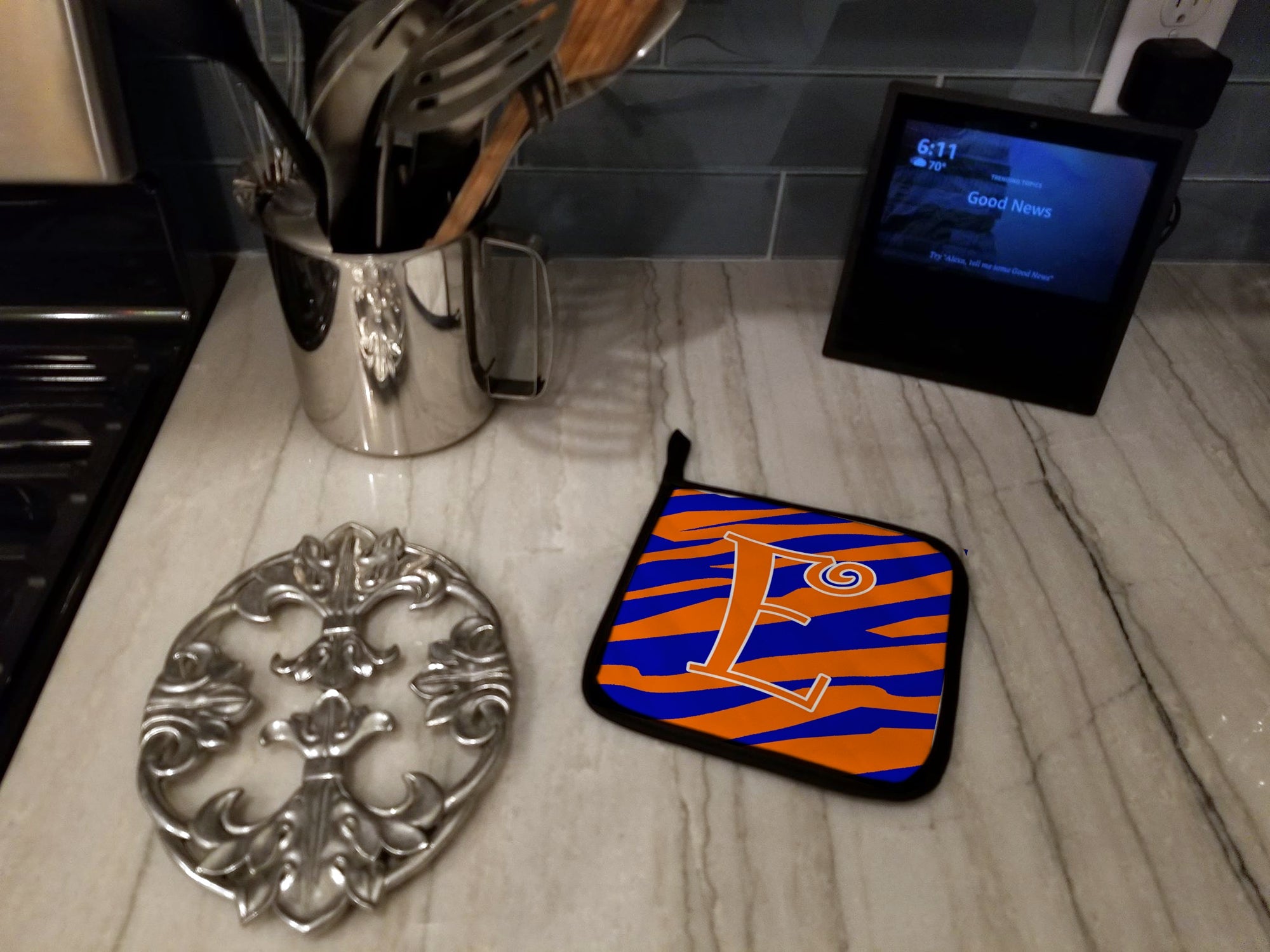 Letter E Initial Tiger Stripe Blue and Orange Pot Holder Set of 2 Heat Resistant Quilted Hot Pads 7.5 x 7.5 Inch, Insulated Kitchen Trivets for Cooking & Baking