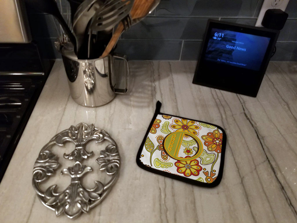 Letter O Floral Mustard and Green Pot Holder Set of 2 Heat Resistant Quilted Hot Pads 7.5 x 7.5 Inch, Insulated Kitchen Trivets for Cooking & Baking