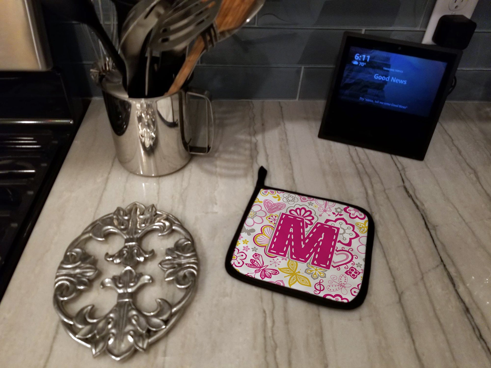 Letter M Flowers and Butterflies Pink Pot Holder Set of 2 Heat Resistant Quilted Hot Pads 7.5 x 7.5 Inch, Insulated Kitchen Trivets for Cooking & Baking